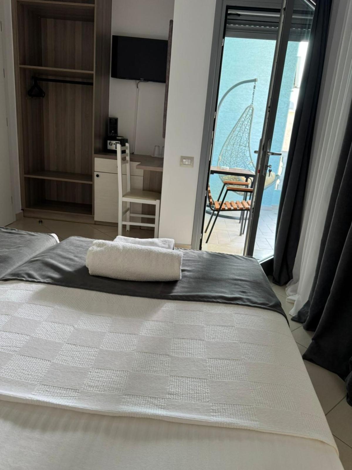 Hotel Abedini Sarande Exterior photo