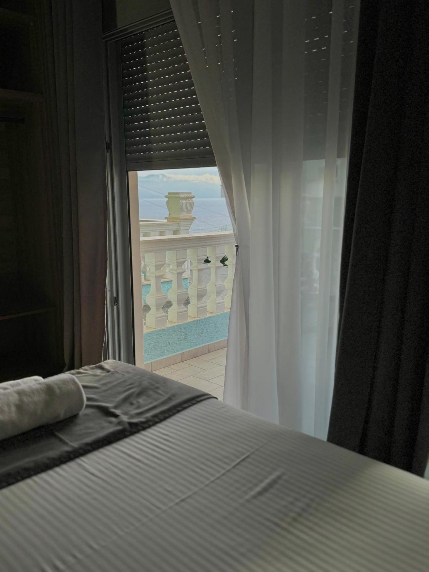Hotel Abedini Sarande Exterior photo